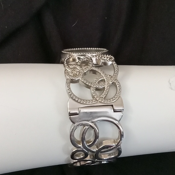 Circle watch - Picture 4 of 4